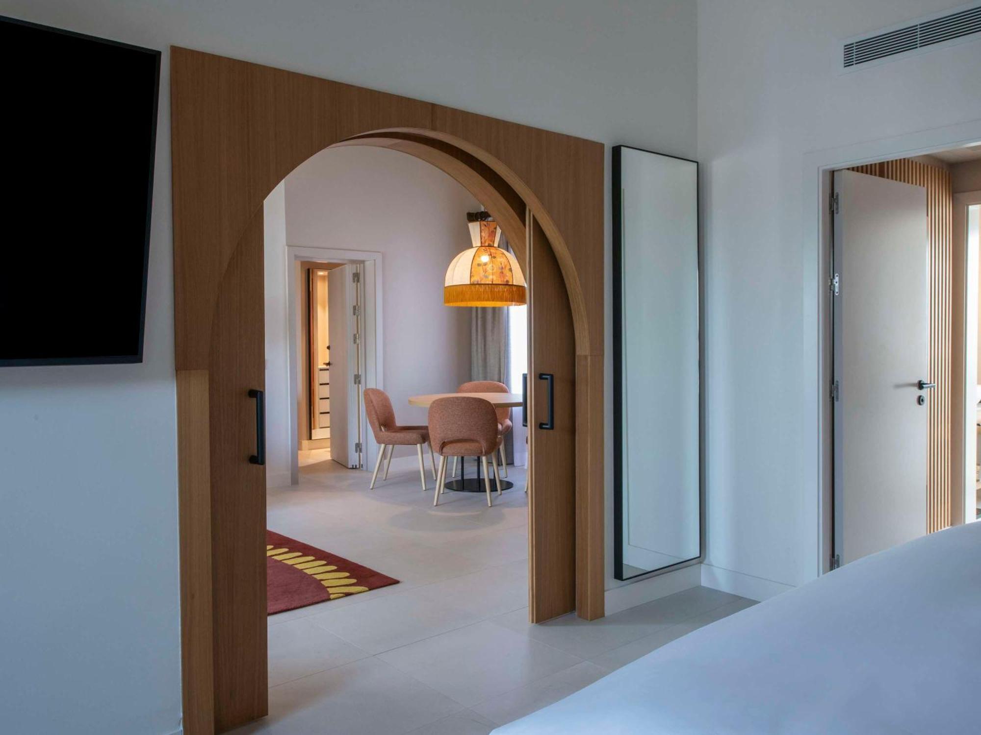 Hotel So/ & Golf 5*