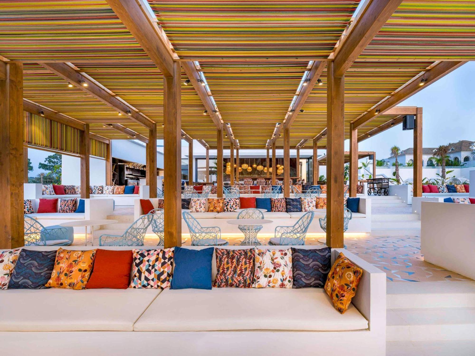 Hotel So/ & Golf 5*